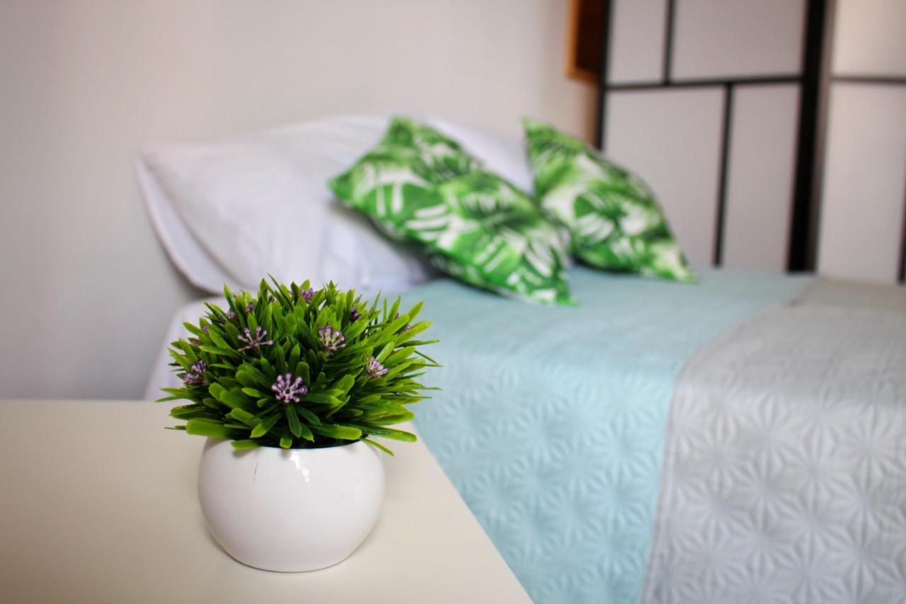 Cozy Poolside Apartment Paphos Ngoại thất bức ảnh